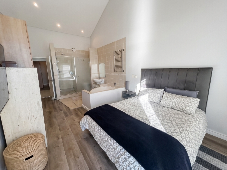 To Let 3 Bedroom Property for Rent in Big Bay Western Cape